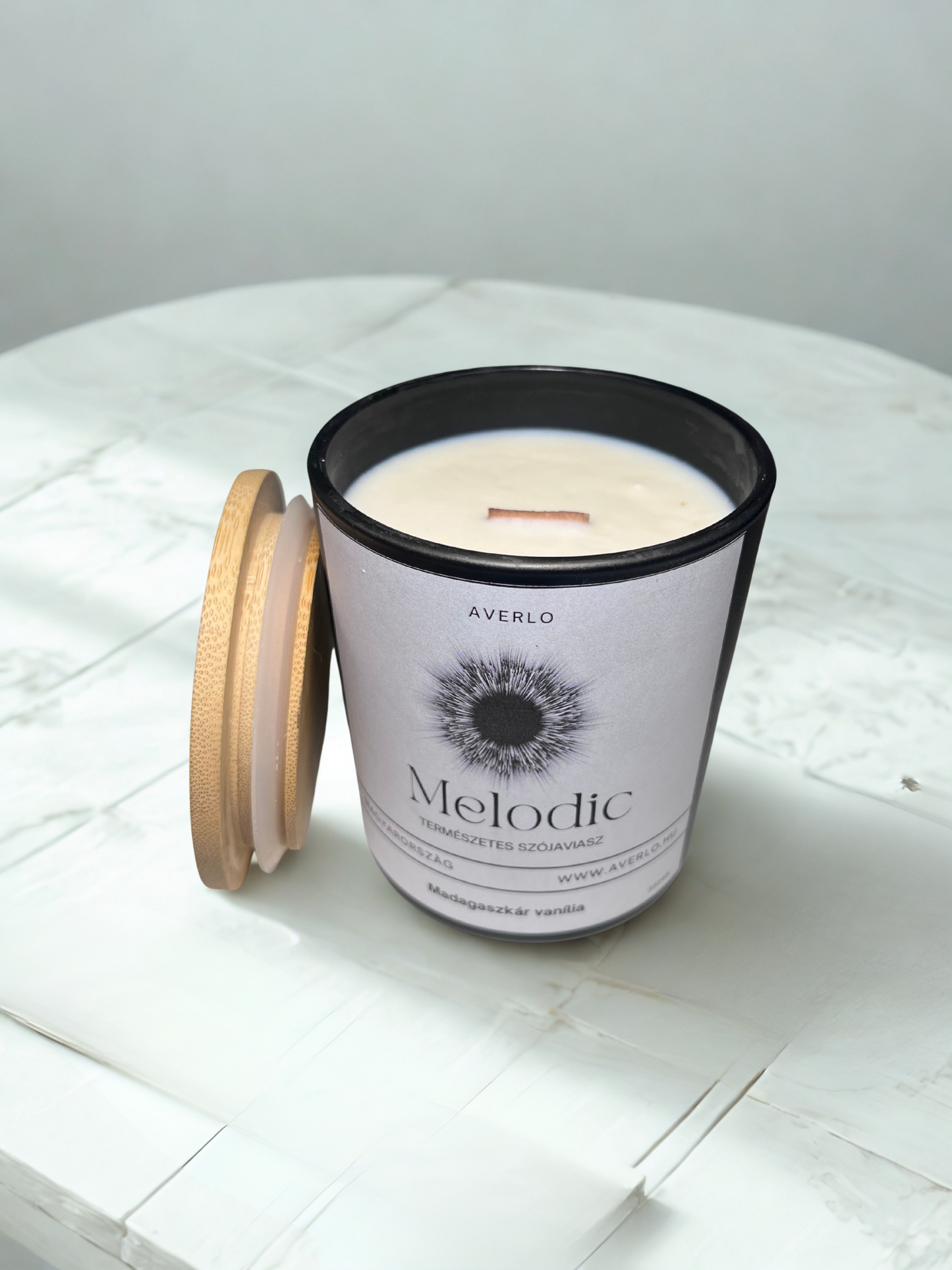 Melodic - Luxusillatú szójagyertya (350ml)