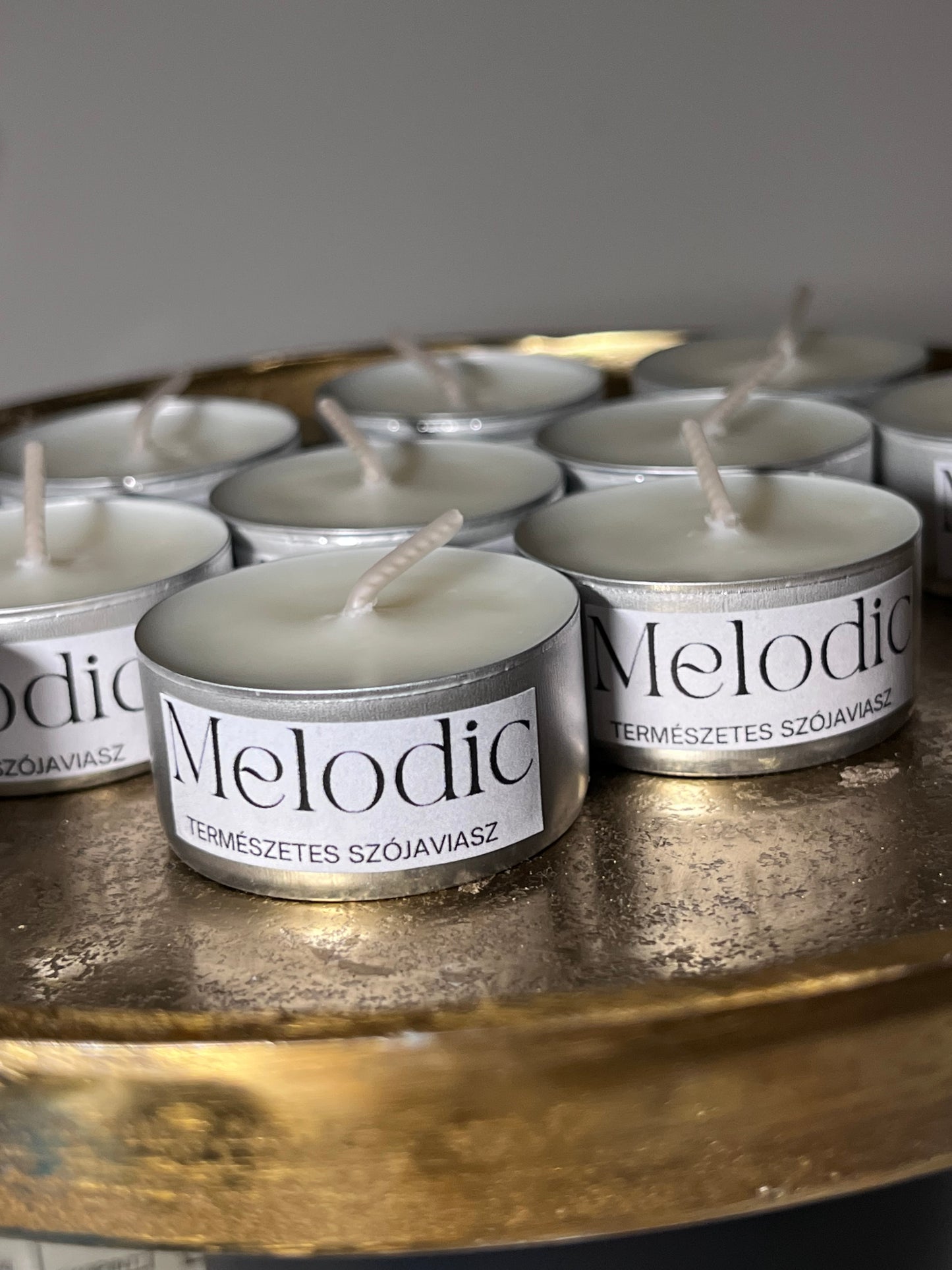 Averlo Moments – Melodic