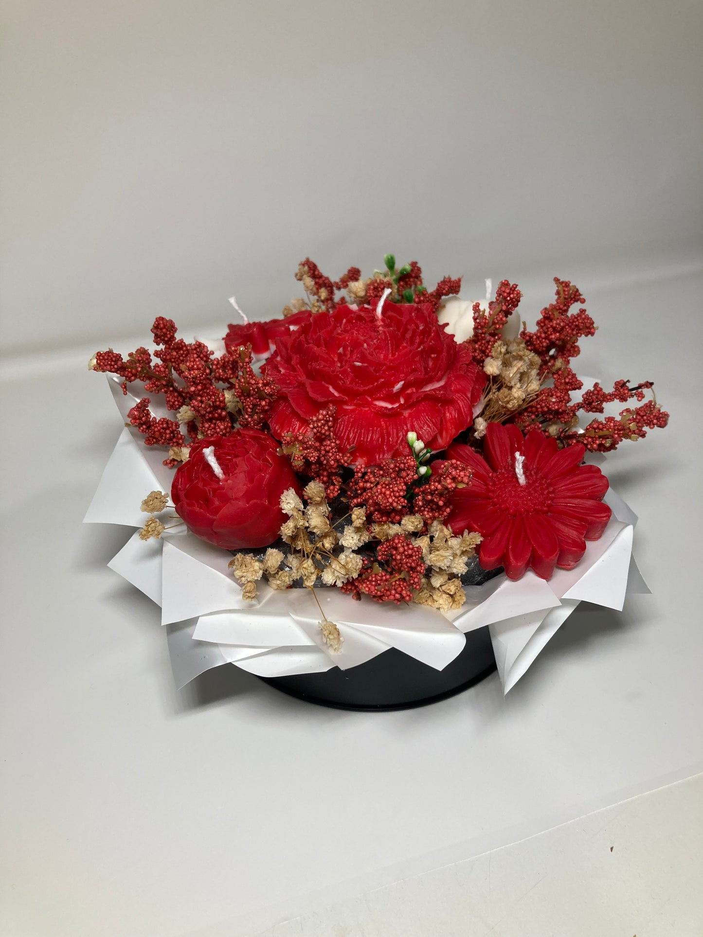 Piros virágbox gyertyakompozíció